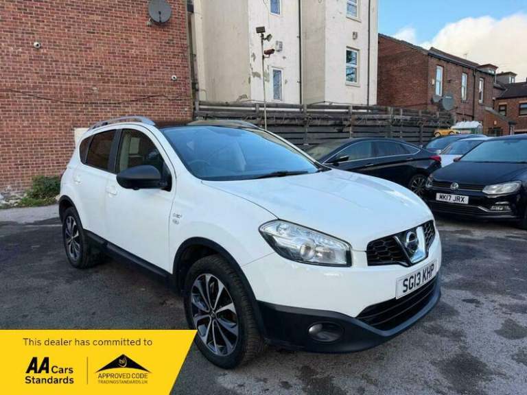 image for 2013 Nissan Qashqai 1.6 n-tec+ 2WD Euro 5 5dr HATCHBACK Petrol Manual