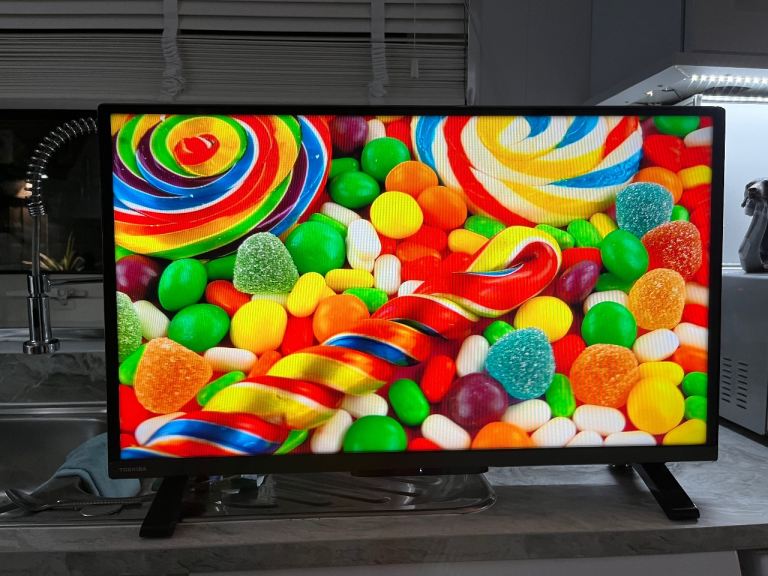 Toshiba 32" Fire TV Edition Fhd HDR led Smart  – Excellent Condition (4 months old)