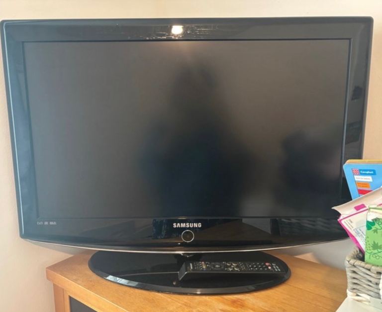 Samsung HD READY LCD 32” 