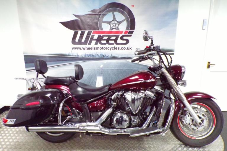 2008 YAMAHA XVS1300 MIDNIGHT STAR WITH LUGGAGE