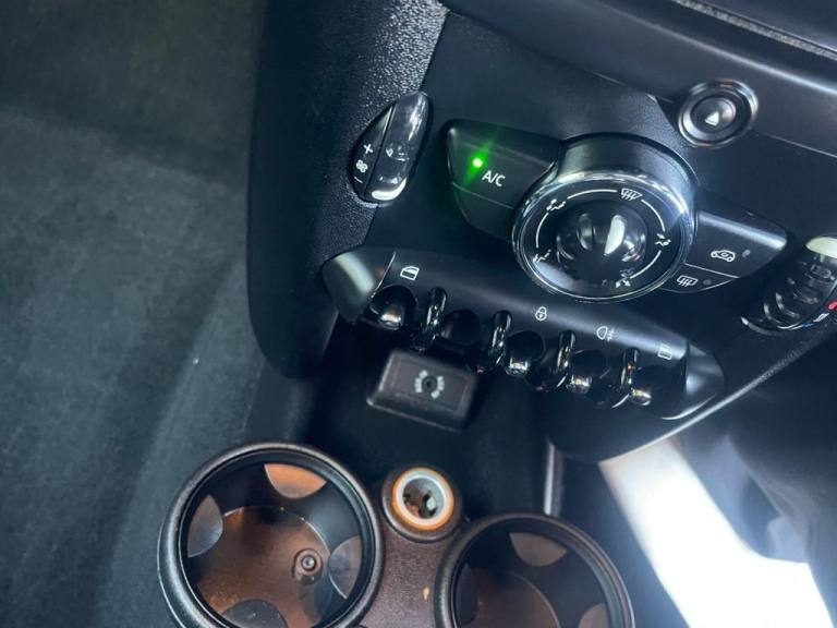 2013 MINI Clubvan 1.6 Cooper D Car Derived Van 5dr Diesel Manual Euro 5 (s/s) (112 ps) CAR DERIVE...