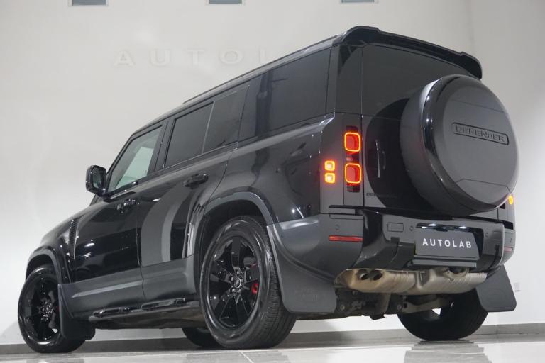 2023 Land Rover Defender 110 3.0 D250 MHEV HSE Hard Top SUV Auto 4WD MWB Euro 6 (s/s) 5dr PANEL V...
