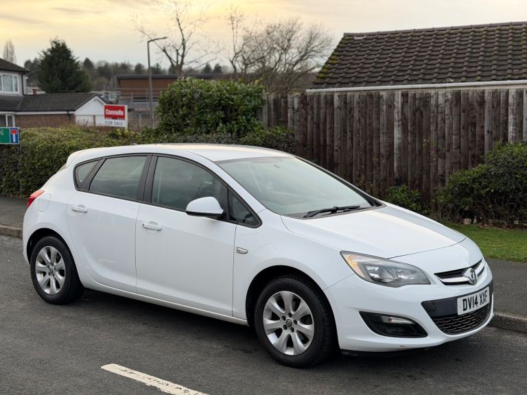 Vauxhall Astra Design | 1.6 Petrol | 77k Miles | MOT Jan 2027 | ULEZ! 