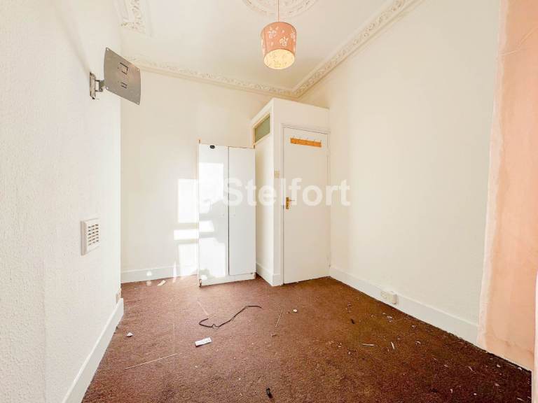 2 bedroom flat in Boleyn Road, London, E7