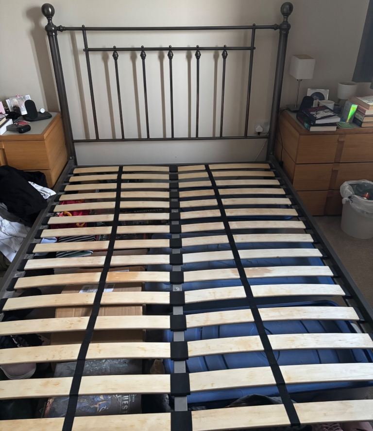 Double bed frame