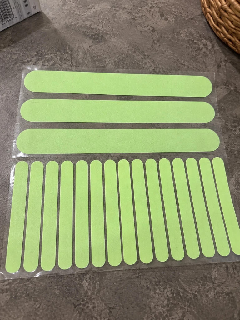 Glow-in-the-Dark Anti-Slip Stair Tape Self-Adhesive Waterproof Safety Grip – 7.87 x 0.79in