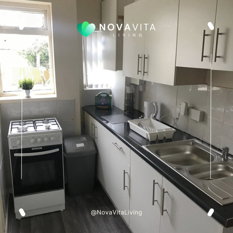 Brums Best Supported Living - Rooms for Homeless, DSS, Benefits - Low Rent - No Deposit Ref 035