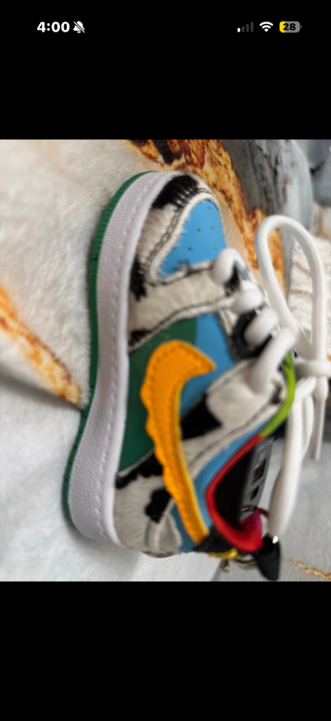 Brand new chunky, dunky shoe power bank can negotiate if interested.