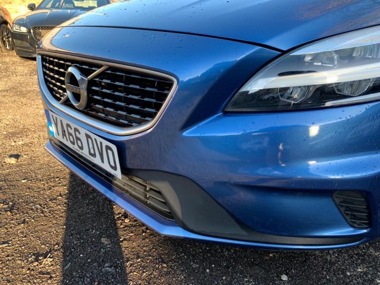 2016 Volvo V40 D2 [120] R DESIGN Nav Plus 5dr HATCHBACK DIESEL Manual