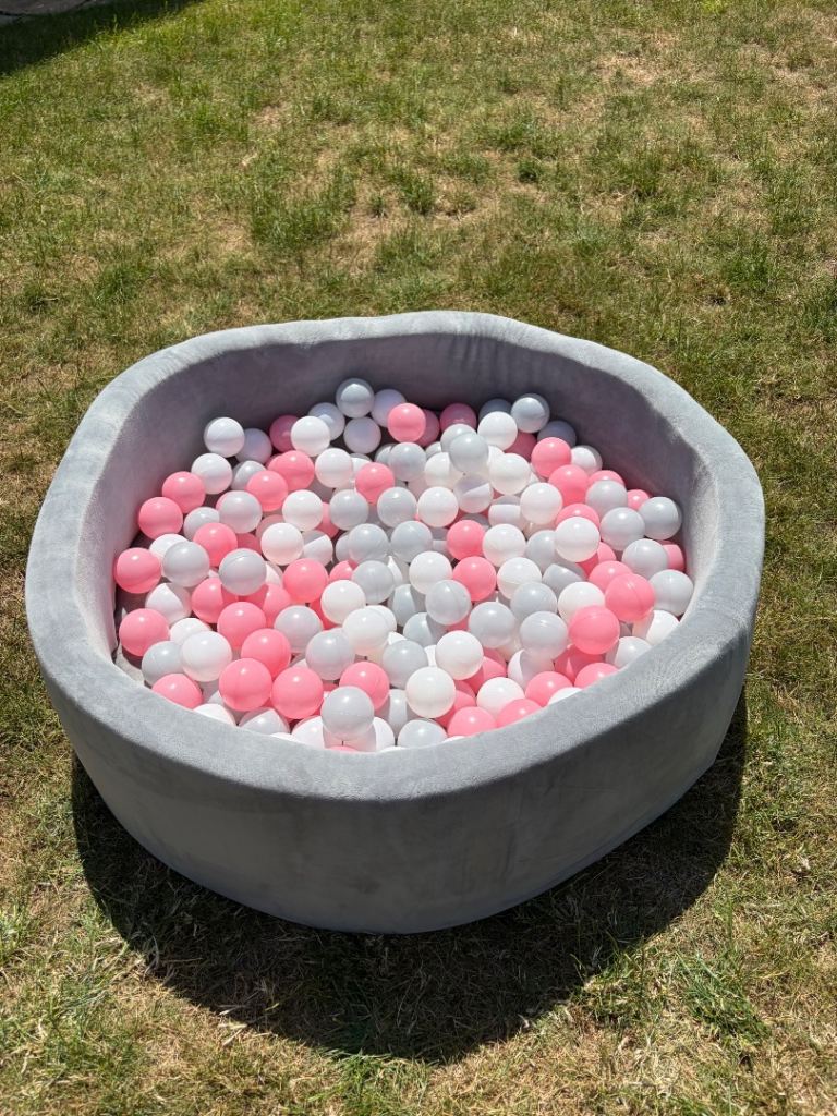 Children’s Nuby Ball Pit