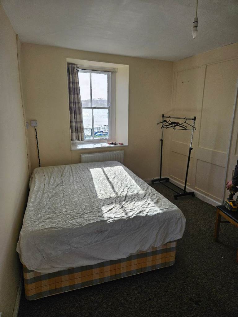 Torpoint bedsit 