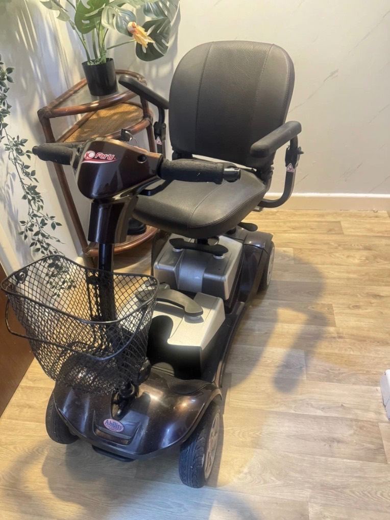 Kymco Mobility Scooter – Good Condition, Brown