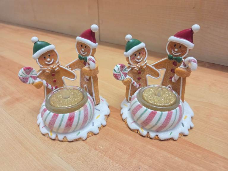 2 x Yankee Candle retired rare gingerbread men tea-light holders