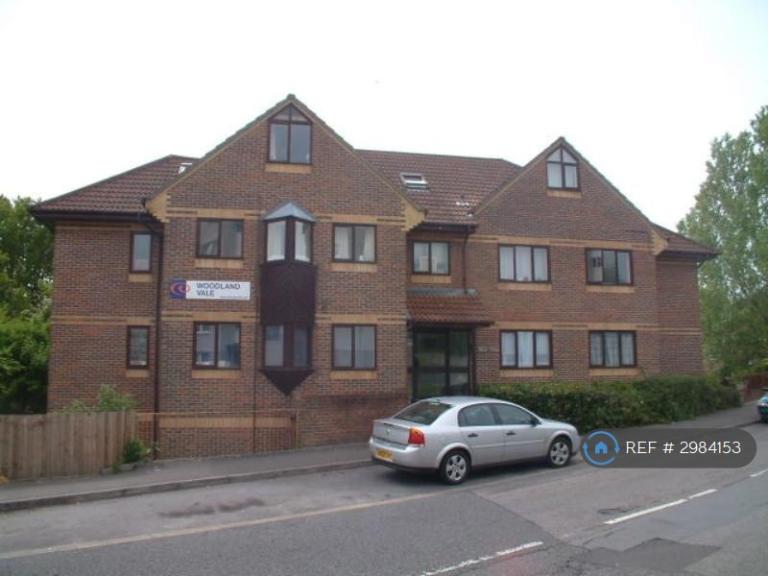 1 bedroom flat in Woodland Vale, Southampton, SO19 (1 bed) (#2984153)