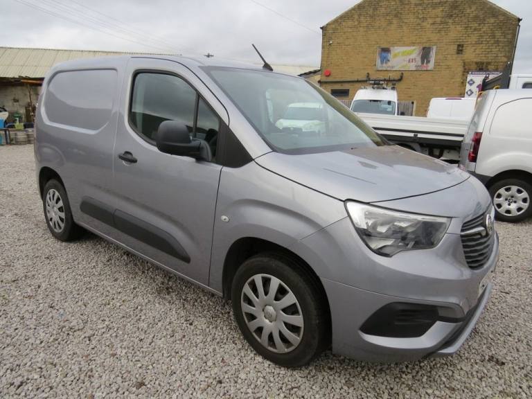 2019 Vauxhall Combo 2000 1.6 Turbo D 100ps H1 Sportive Van PANEL VAN DIESEL Manual