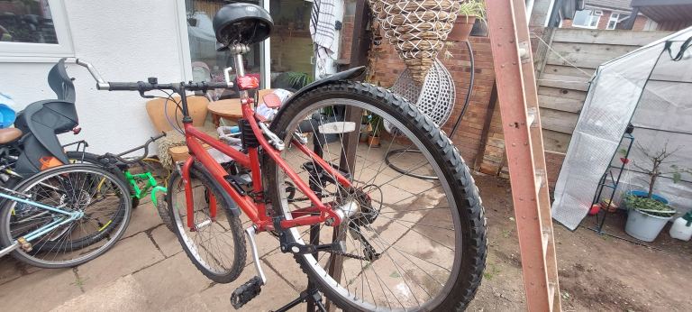 Red Religth Bike – Good Condition