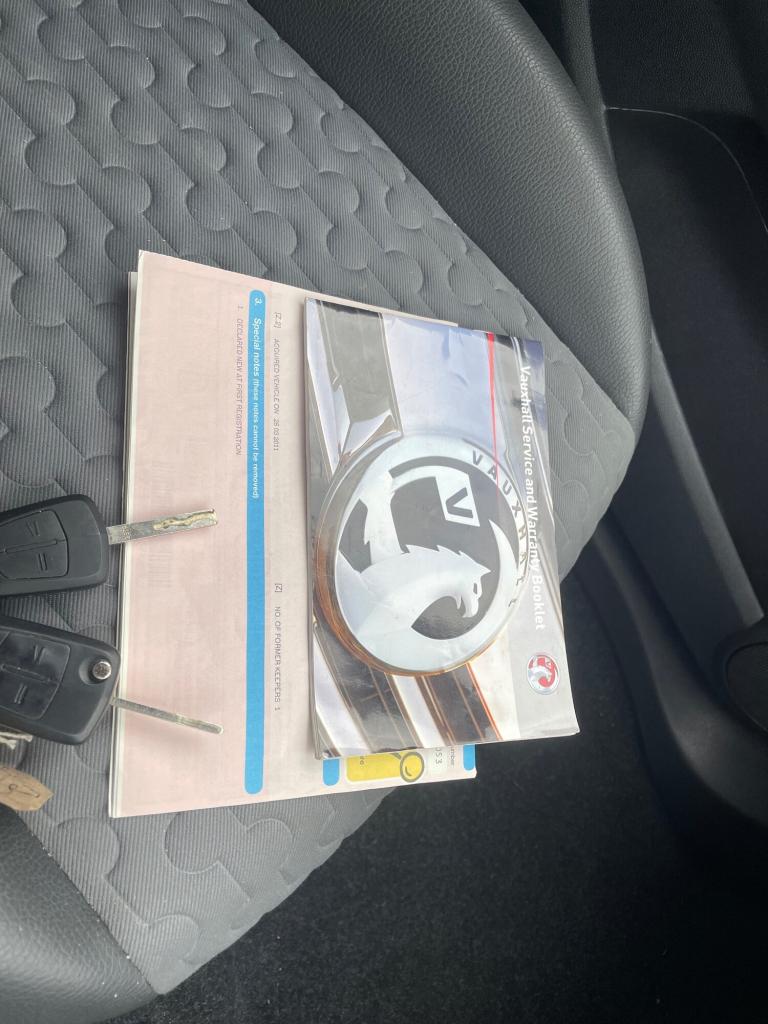 2011 Vauxhall Corsa 1.2i 16V [85] SE 5dr HATCHBACK Petrol Manual