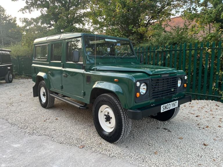 Land Rover Defender 110 TD5 CSW 9 Seater IMPECBABLE CONDITION MUST SEE 