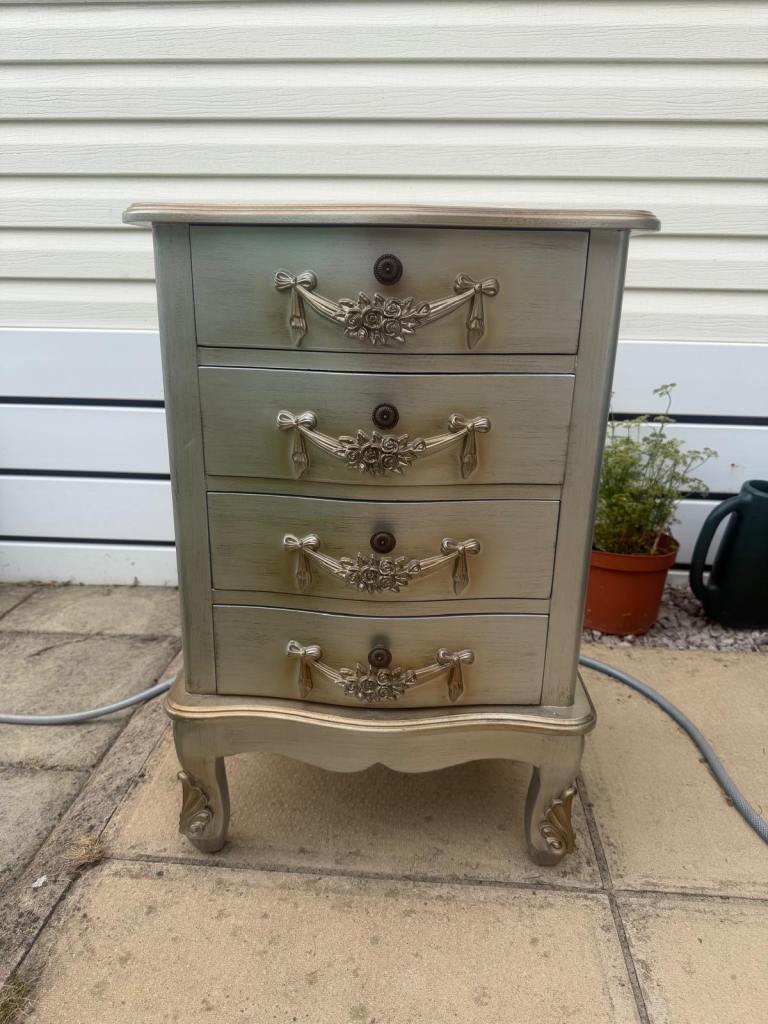 Pair of bedside drawers