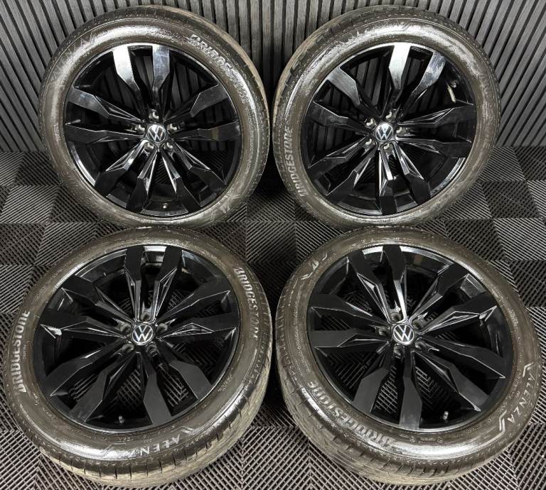 21'' GENUINE VW TOUAREG SUZUKA BLACK R LINE WHEELS ALLOYS TYRES