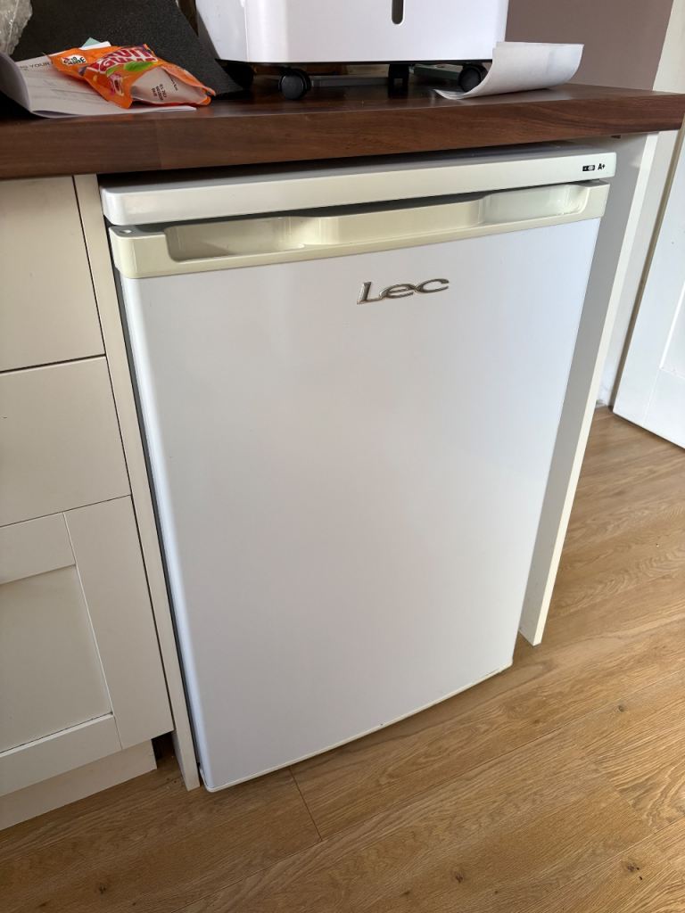 Lec Undercounter Freezer