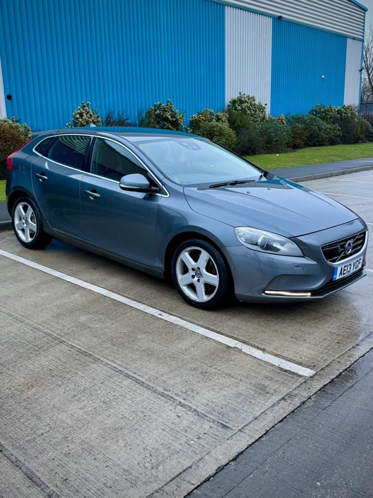 2013 Volvo V40 D3 SE Lux Nav 5dr Geartronic HATCHBACK Diesel Automatic