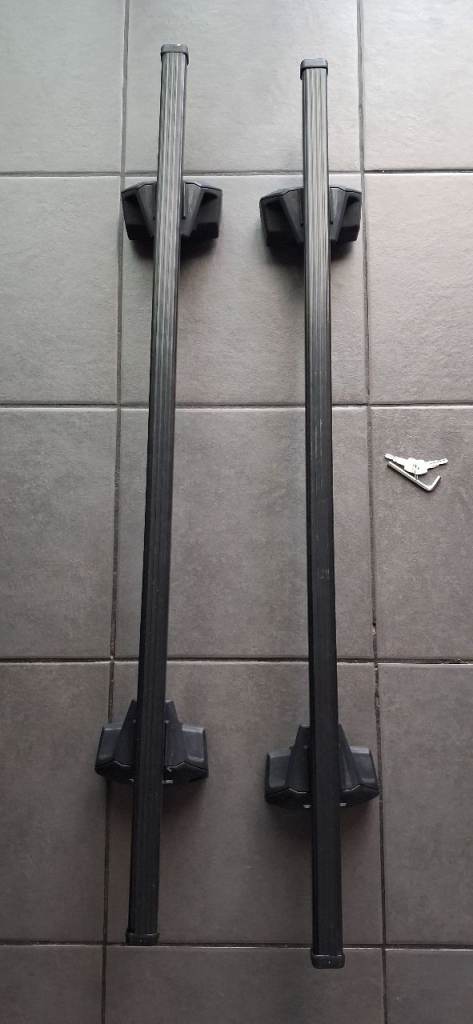 Thule Evo 7106 Full Set: Suzuki Swace,Toyota  Corolla Or Vauxhall Mokka.