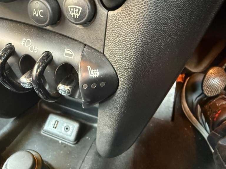 MINI CONVERTIBLE 1.6 Cooper D Convertible 2013