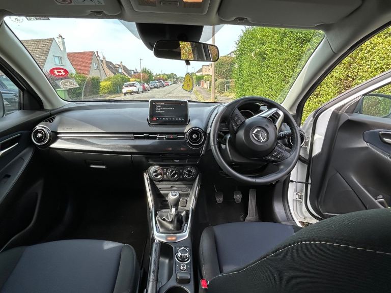 Mazda, 2, Hatchback, 2017, Manual, 1496 (cc), 5 doors