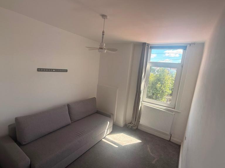 Two rooms for rent 