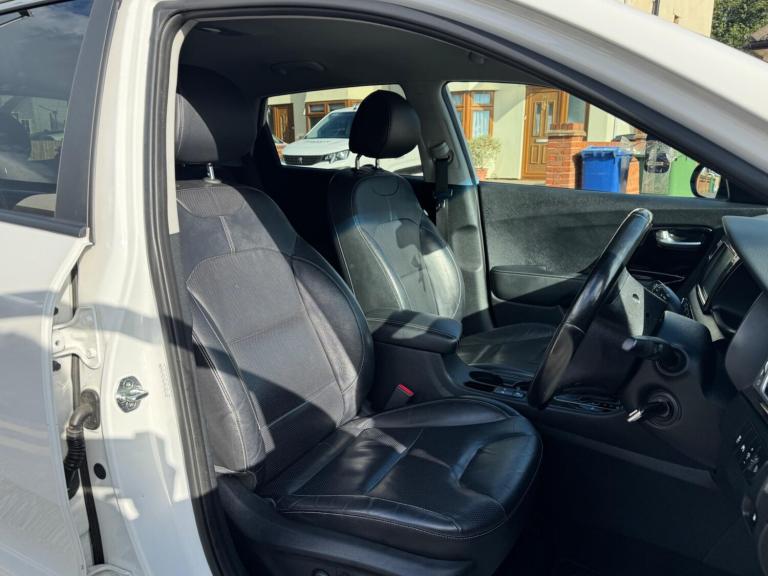 2017 Kia Niro 1.6h GDi 3 DCT Euro 6 (s/s) 5dr ESTATE Petrol/Electric Hybrid Automatic