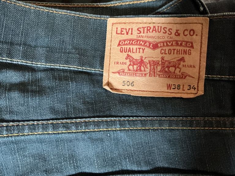 Levi's Men's Blue Denim Jeans – Good Condition