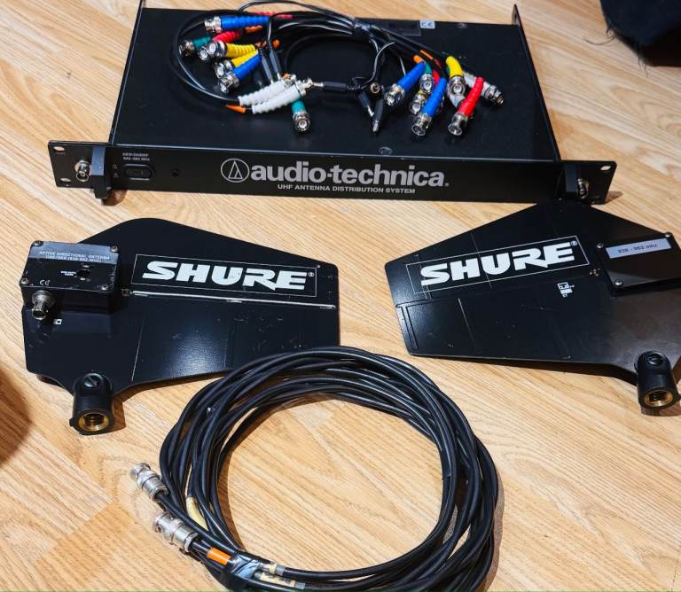 Wireless Microphone paddles and amplifier system 840_865_mhz + all cables.