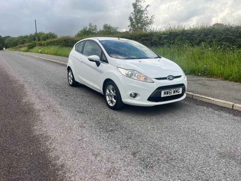 Ford, FIESTA, Hatchback, 2012, Manual, 1242 (cc), 5 doors