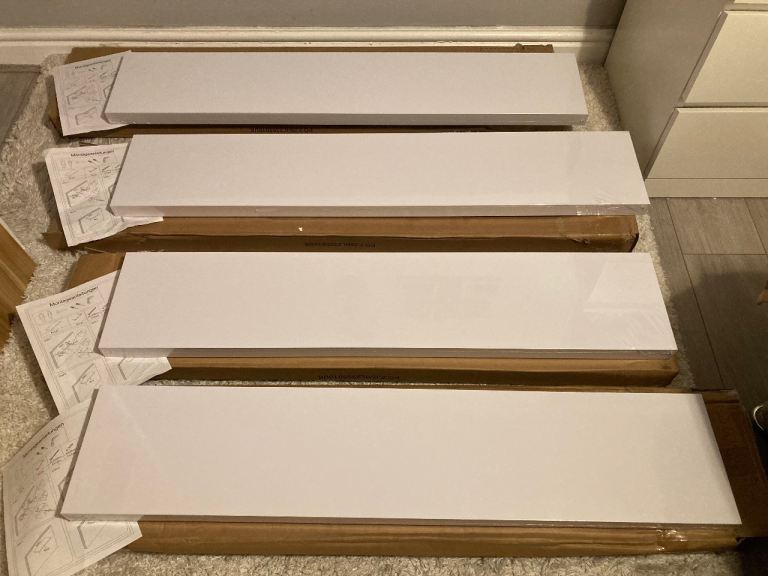 floating shelf