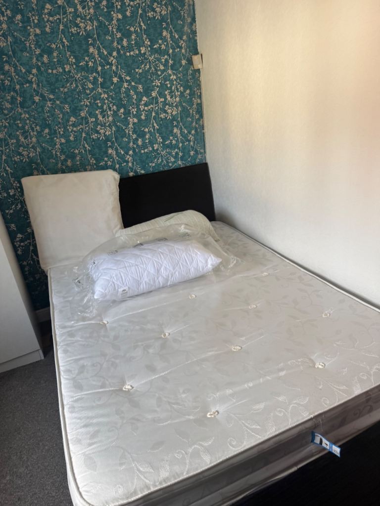 Furnished Room Available for Female Tenant.