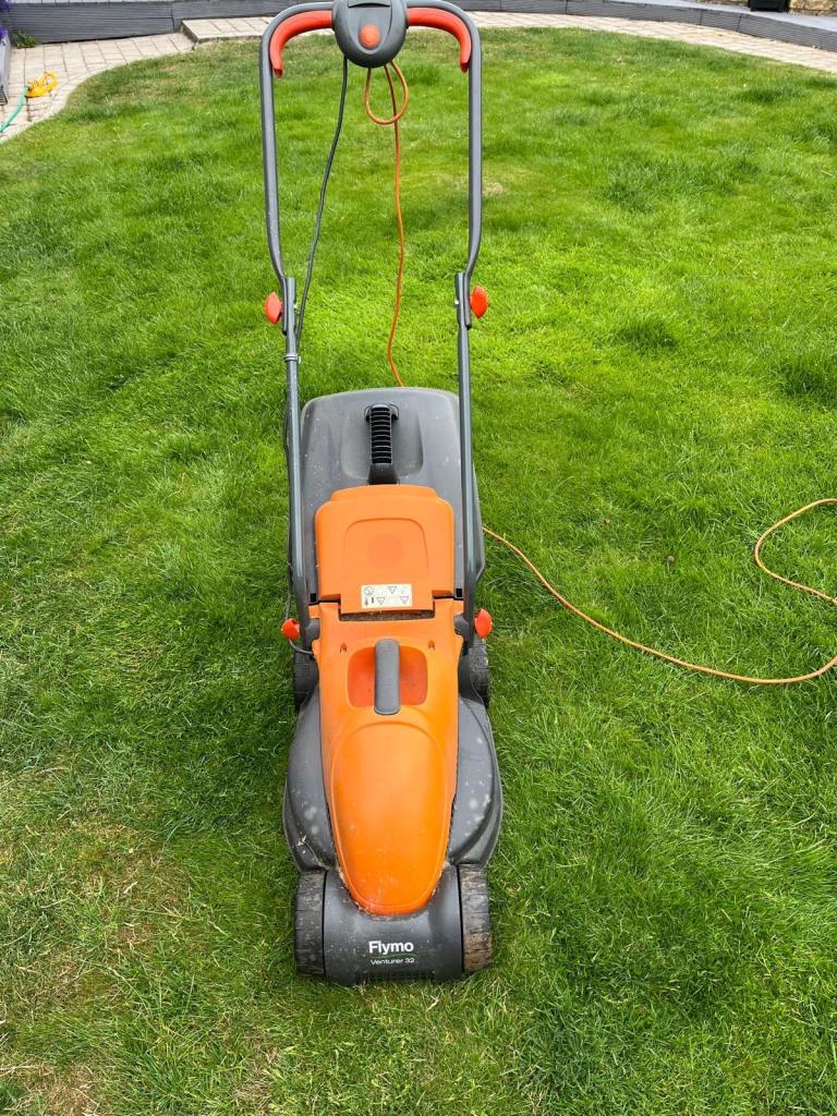 Flymo venturer 32 lawnmower 
