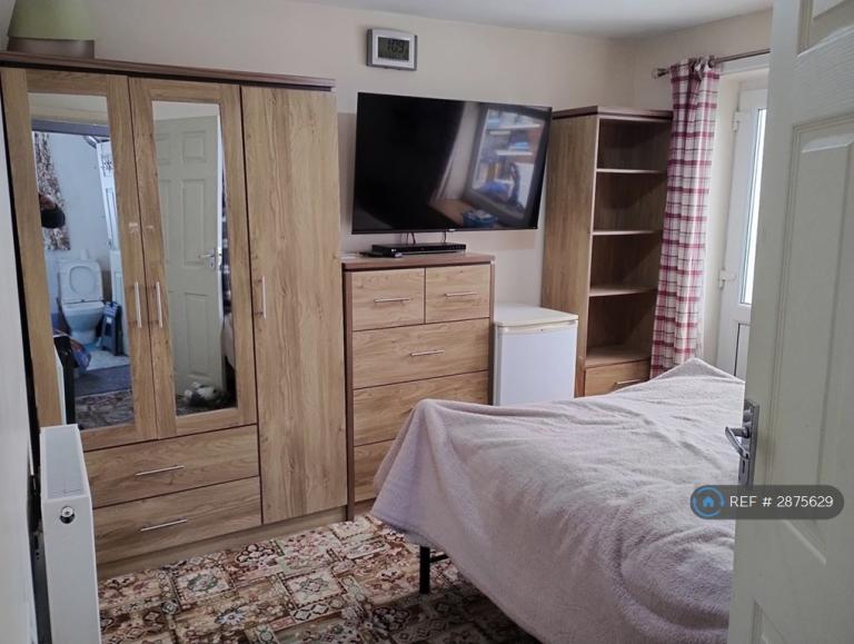 1 bedroom in Lexington Drive, Hull, HU4 (#2875629)