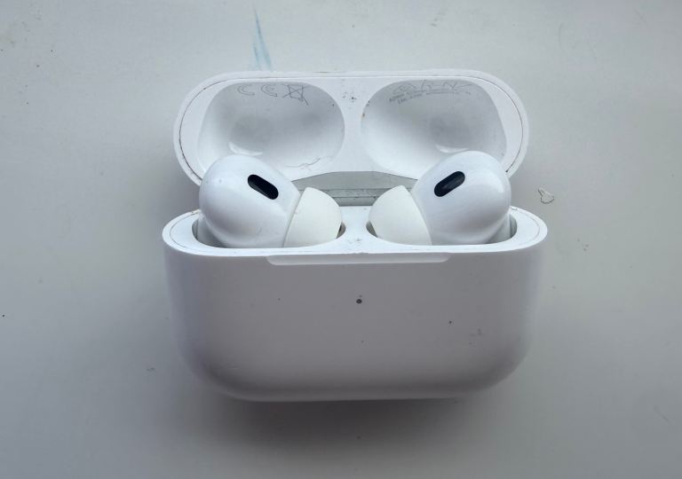 Air pods pro 2nd generation. 