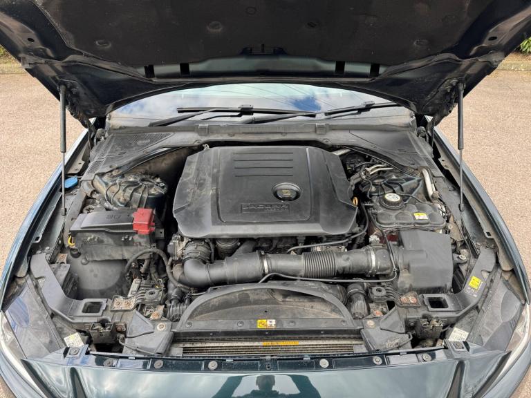 2015 Jaguar XE 2.0d R-Sport 4dr SALOON Diesel Manual