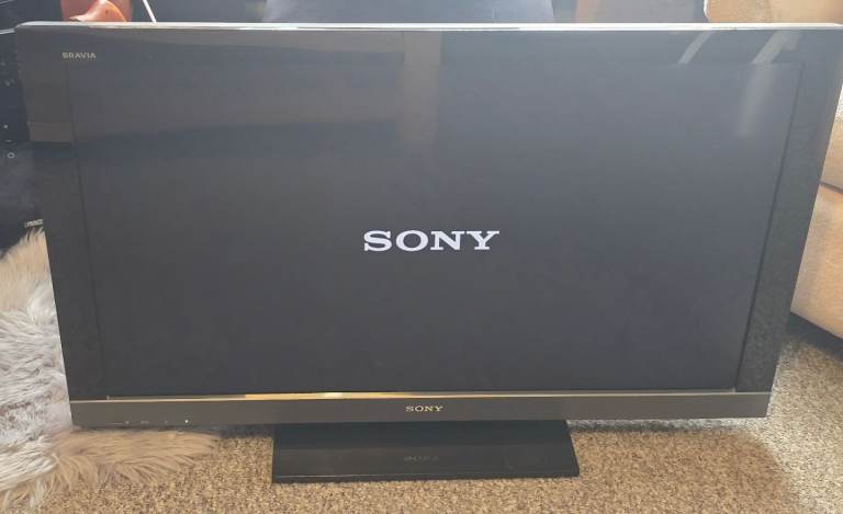 Sony Bravia 40" TV with Remote 