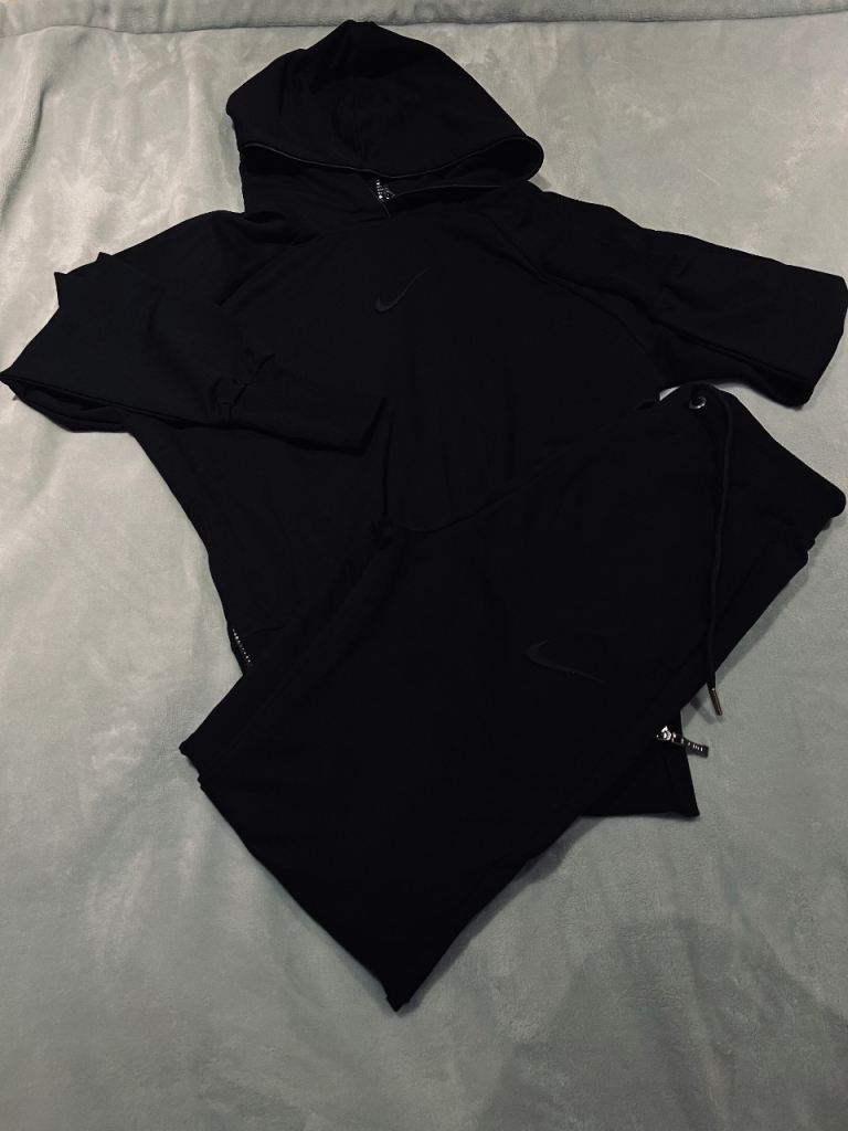 Woman’s tracksuit New 