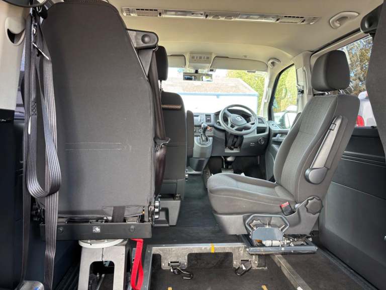 VOLKSWAGEN TRANSPORTER DRIVER TRANSFER WAV WHEELCHAIR ACCESSIBLE VEHICLE 2.0