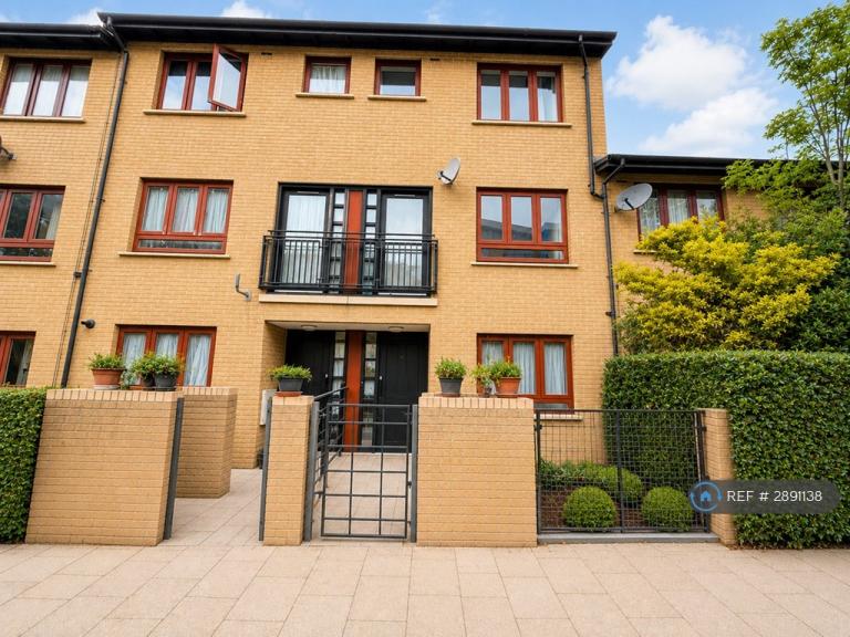 4 bedroom house in Wood Road, London, NW10 (4 bed) (#2891138)