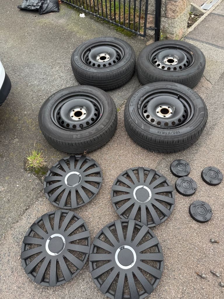 VAUXHALL 4X STEEL WHEELS 15"  + TRIMS / CAPS