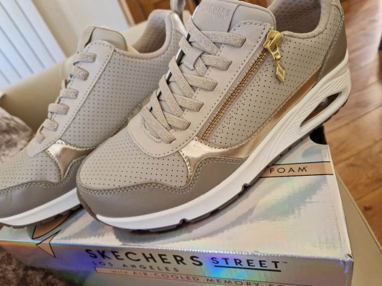 New Skechers Street Women's Trainers – Grey with Gold Zips