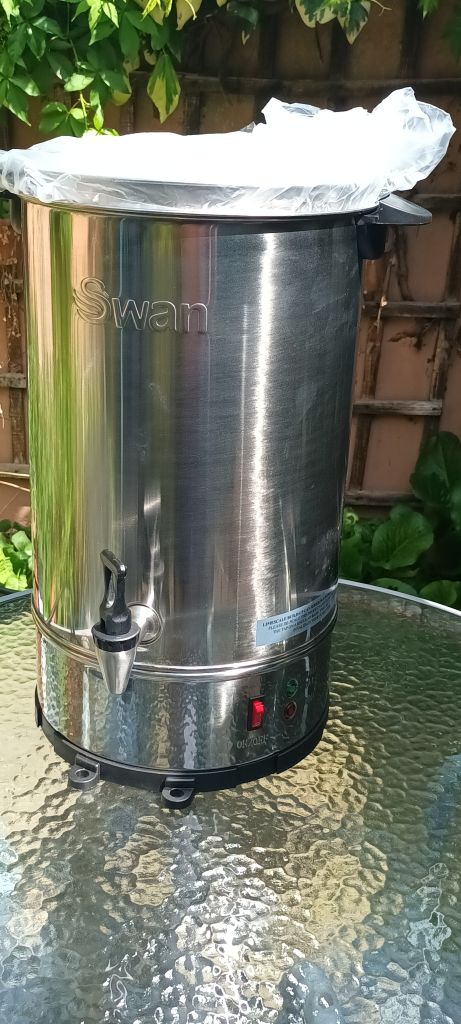 Swan Professional 20L Hot Water Urn 