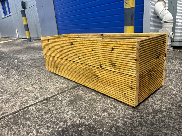 Decking planter 90cm long 30.5cm wide 32cm high 
