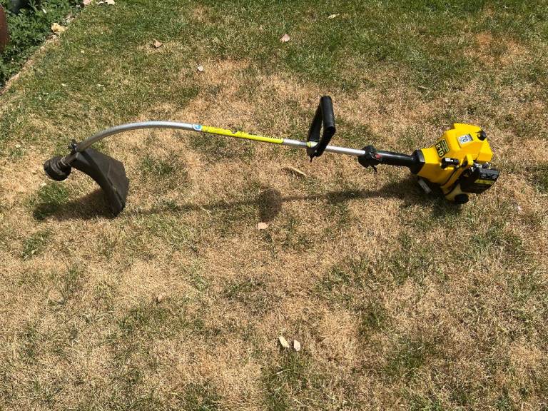 Petrol Grass Strimmer in good condition