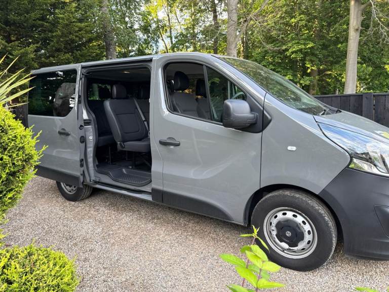 Vauxhall, VIVARO, 9 seater ( owed by london embassy ) px welcome